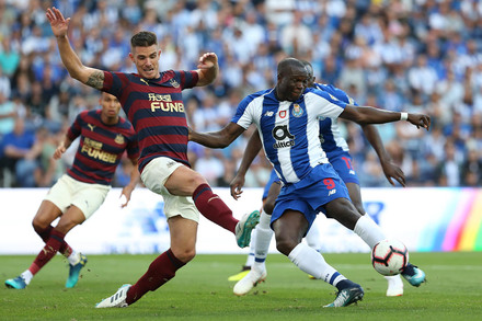 Amigvel: FC Porto x Newcastle