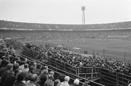 EstÃ¡dio De Kuip na dÃ©cada 70 num Feyenoord x Ajax