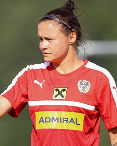Stefanie Enzinger (AUT)