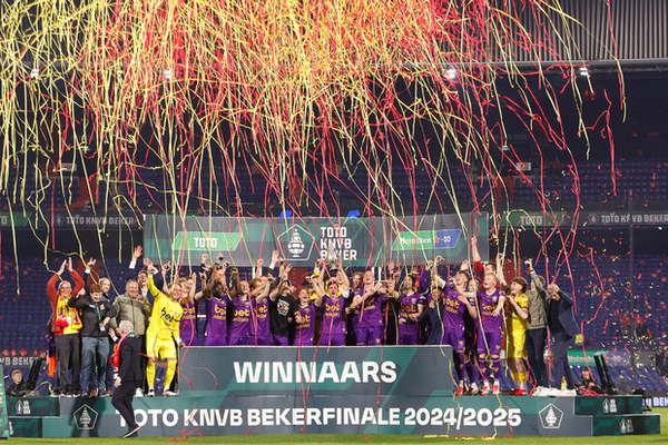 Go Ahead Eagles trionfa ai rigori contro l'AZ Alkmaar nella finale KNVB-beker
