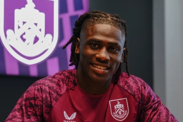 Il Burnley acquista Loum Tchaouna dalla Lazio