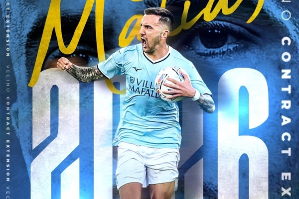 Legato alla Lazio, il calciatore uruguaiano rinnova il contratto