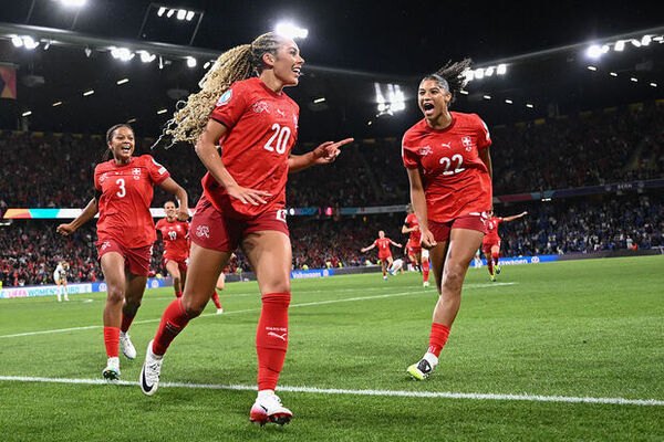 Svizzera batte Islanda nell'Euro Feminino: Prossimi Passi per le Squadre