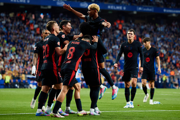 Lamine domina il derby e il Barcellona  campione di Spagna!